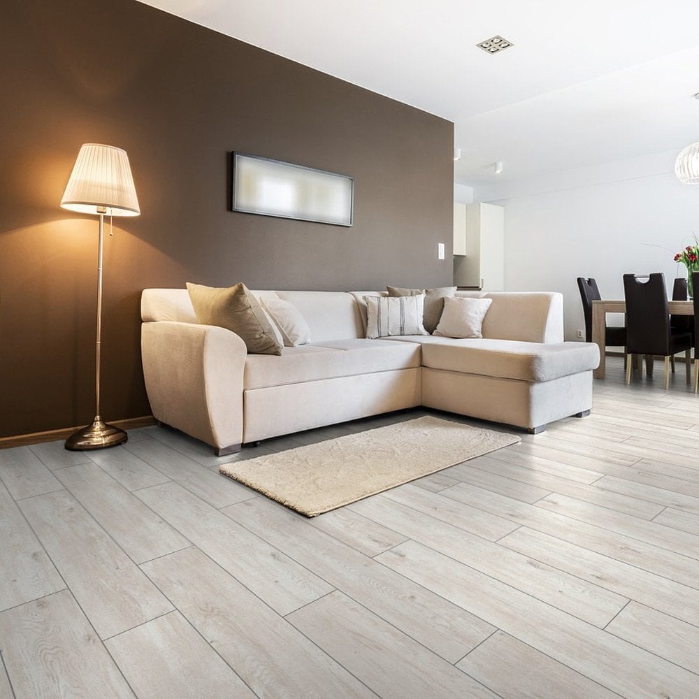 County Oak - Lustre 8mm High Gloss Laminate Flooring