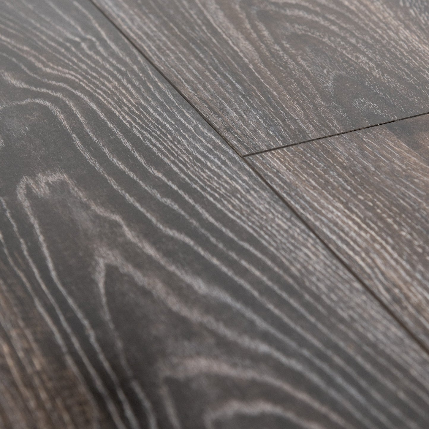 Ravine Oak - Lustre 8mm High Gloss Laminate Flooring