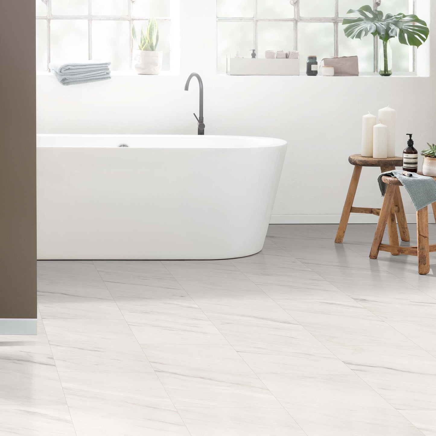 Ivory Marble - Stone Essence Aqua Water Resistant 8mm Laminate Sample