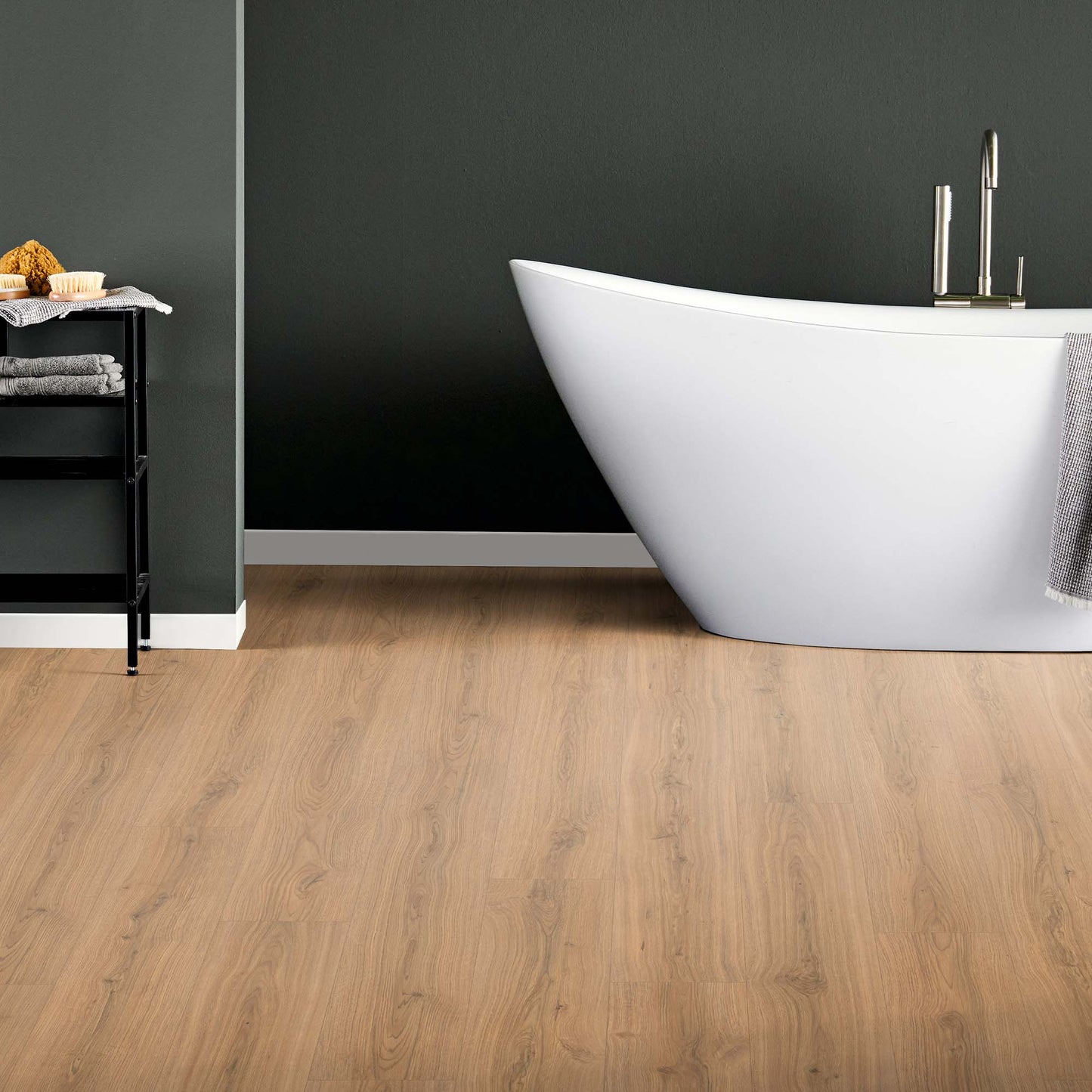 Natural Honey Oak - Wood Essence Aqua Water Resistant 12mm Laminate Flooring
