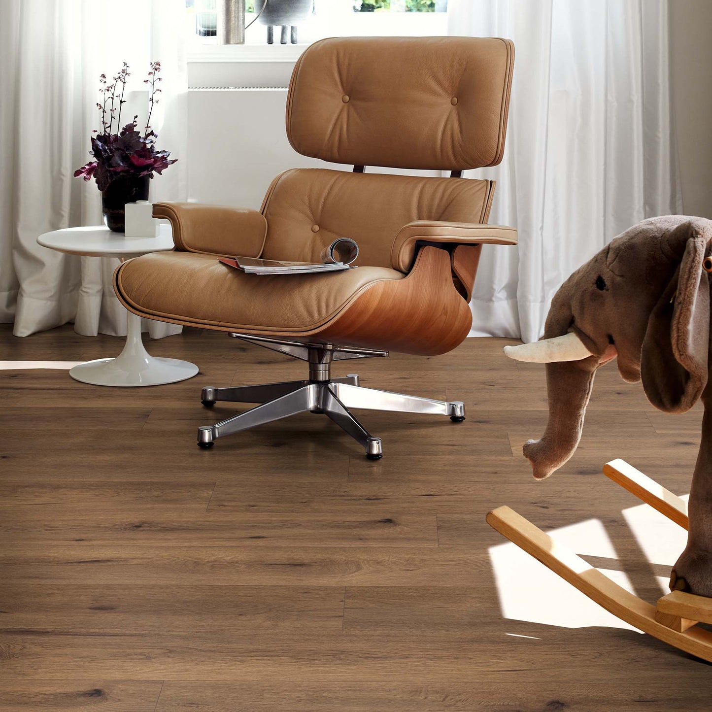 Nordvik Oak - Wood Essence Water Resistant 7mm Laminate Sample