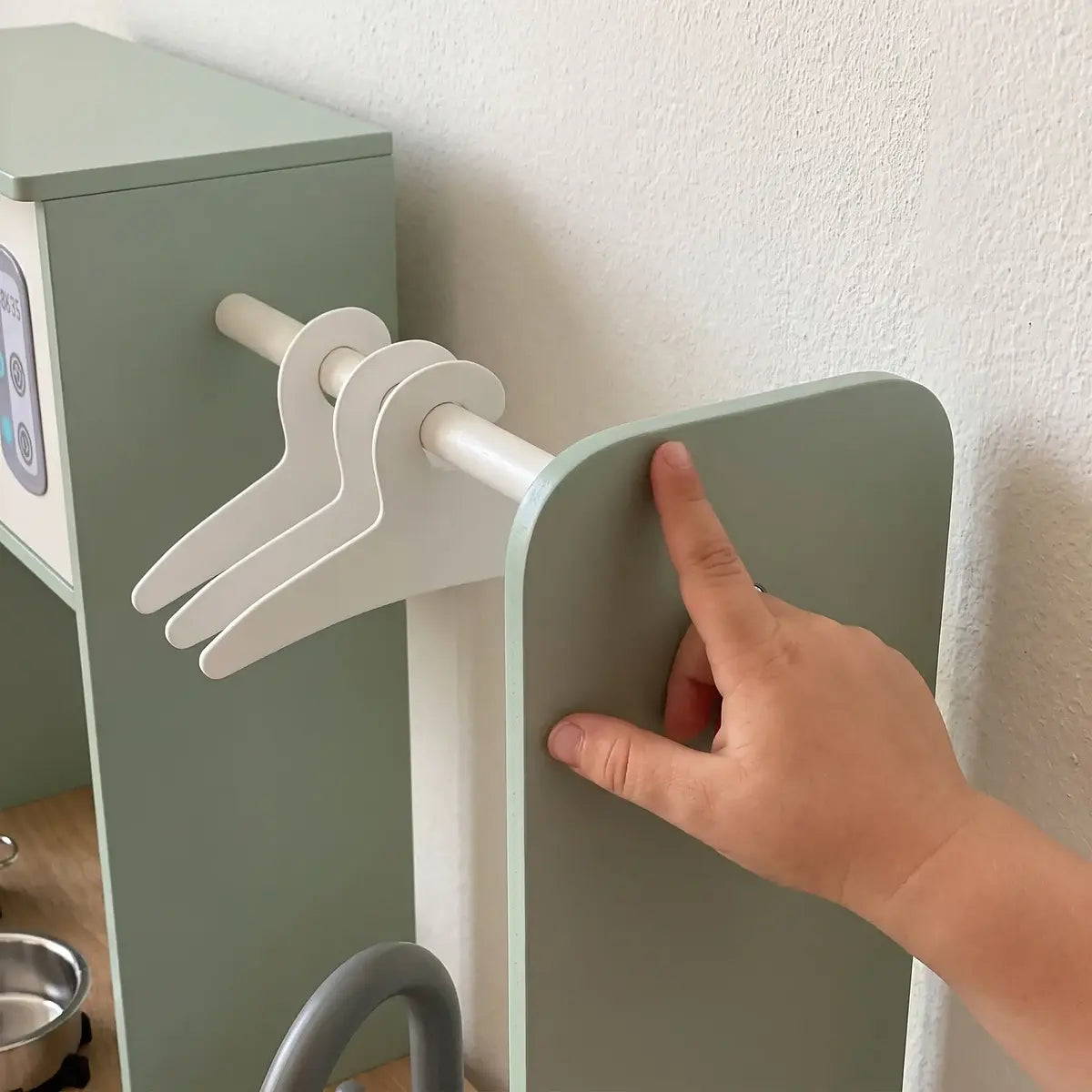 Kids Pretend Play Kitchen with Laundry Centre and Accessories
